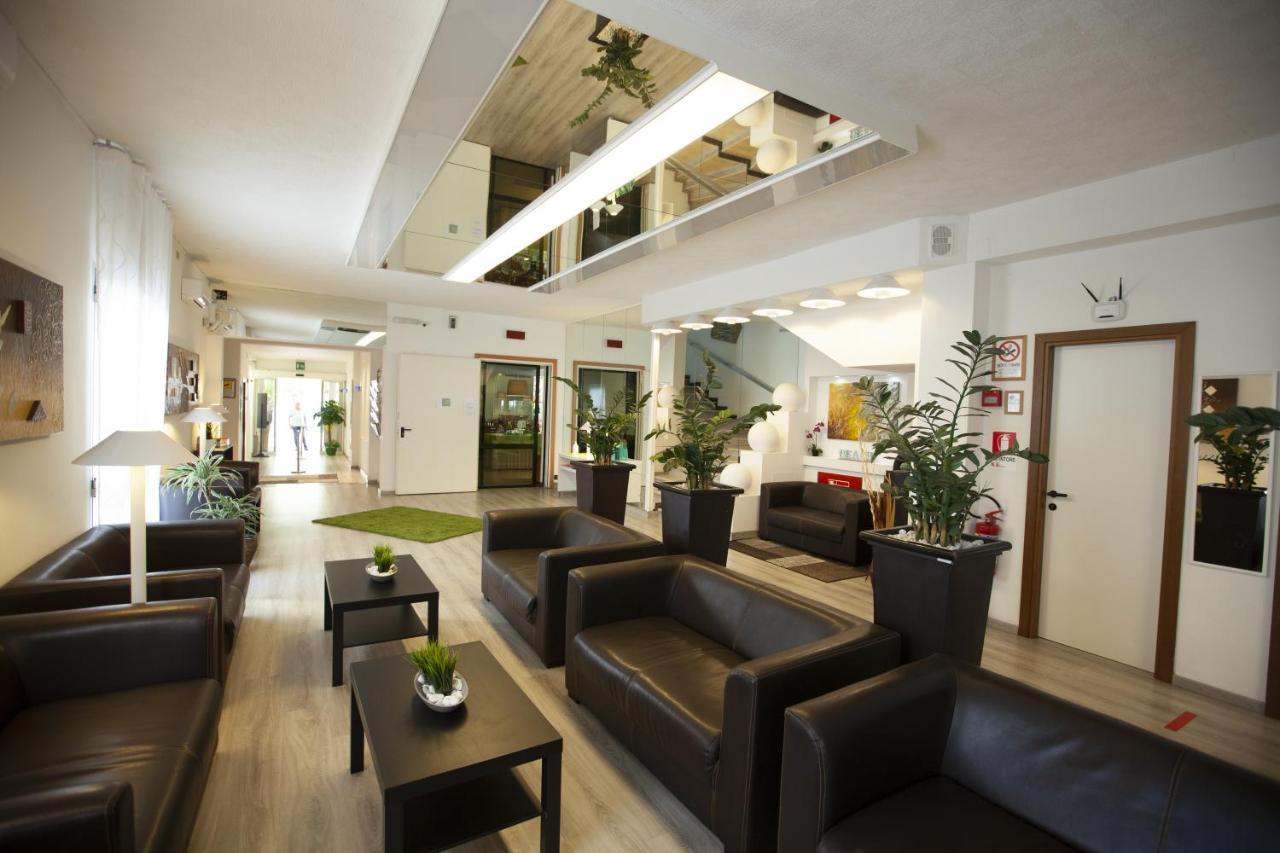 Hotel Golf Riccione Exterior foto